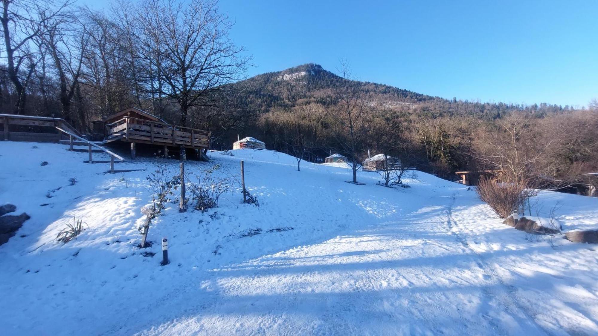 Yourtes Olachat Proche Annecy Faverges Exterior foto